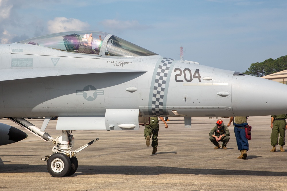 Lt. Col. Gard III's Final Flight with VMFA-312