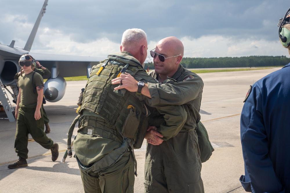 Lt. Col. Gard III's Final Flight with VMFA-312