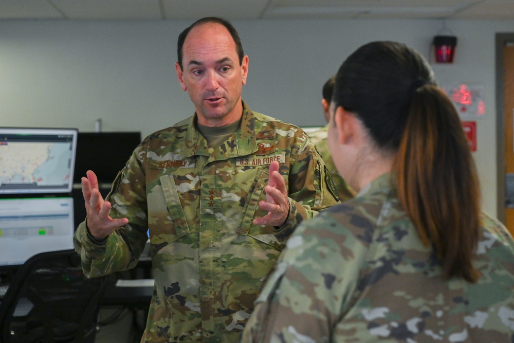 16th Air Force commander visits the 36th OWS