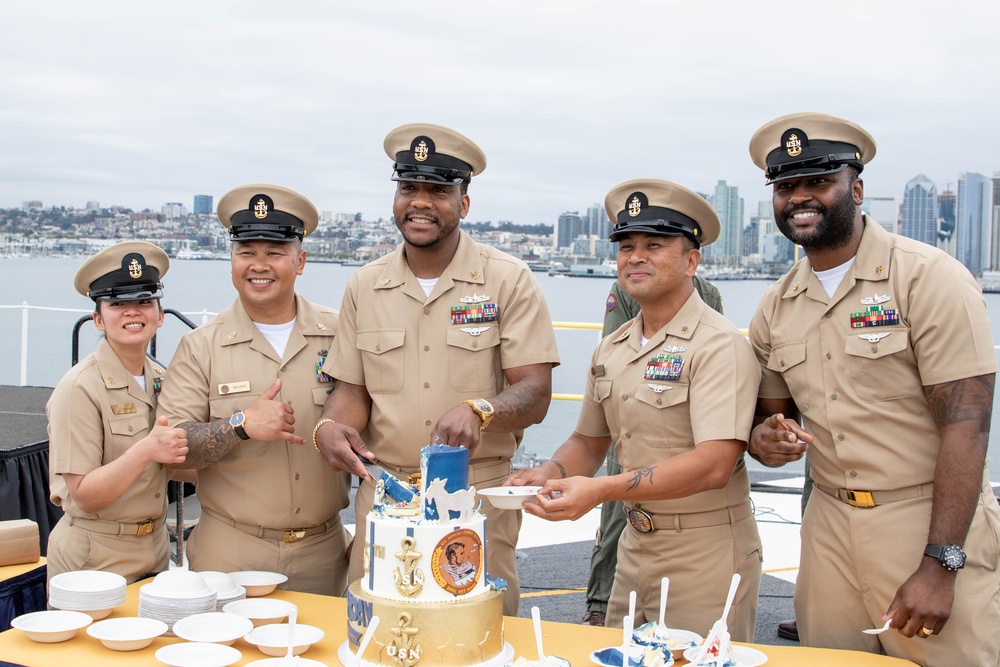 Abraham Lincoln hosts senior chief petty officer pinning ceremony