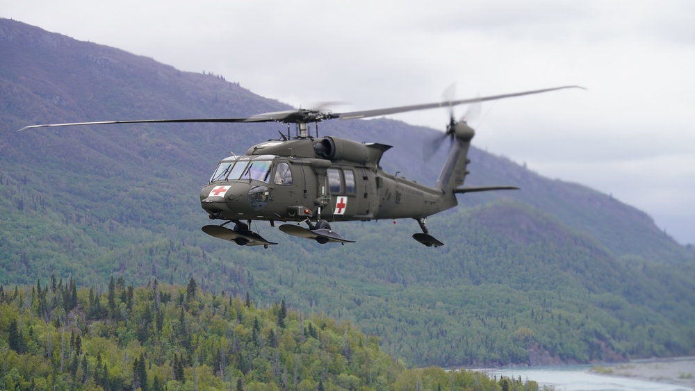 Alaska Army National Guard conducts aviation training near Colony Glacier