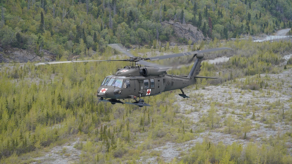 Alaska Army National Guard conducts aviation training near Colony Glacier