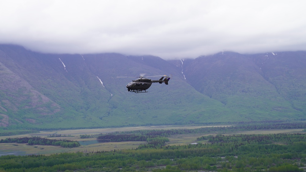 Alaska Army National Guard conducts aviation training near Colony Glacier