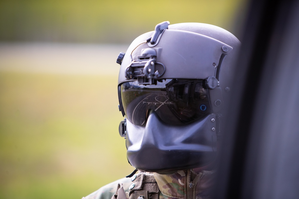 Alaska Army Aviation Conducts Training Near Colony Glacier