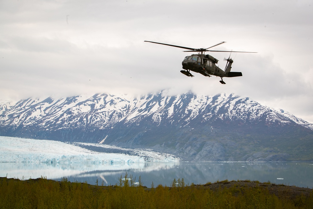 Alaska Army Aviation Conducts Training Near Colony Galcier