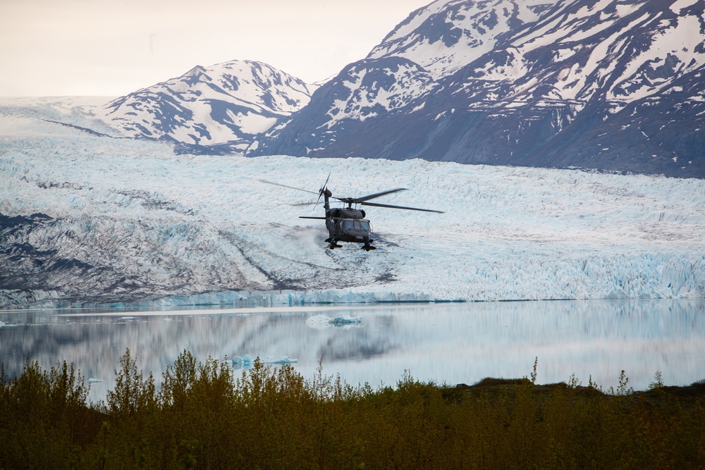 Alaska Army Aviation Conducts Training Near Colony Glacier