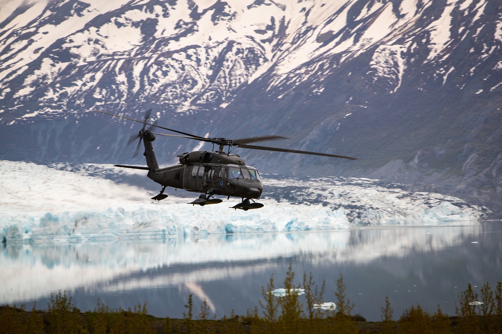 Alaska Army Aviation Conducts Training Near Colony Glacier