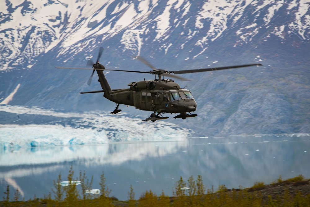 Alaska Army Aviation Conducts Training Near Colony Glacier