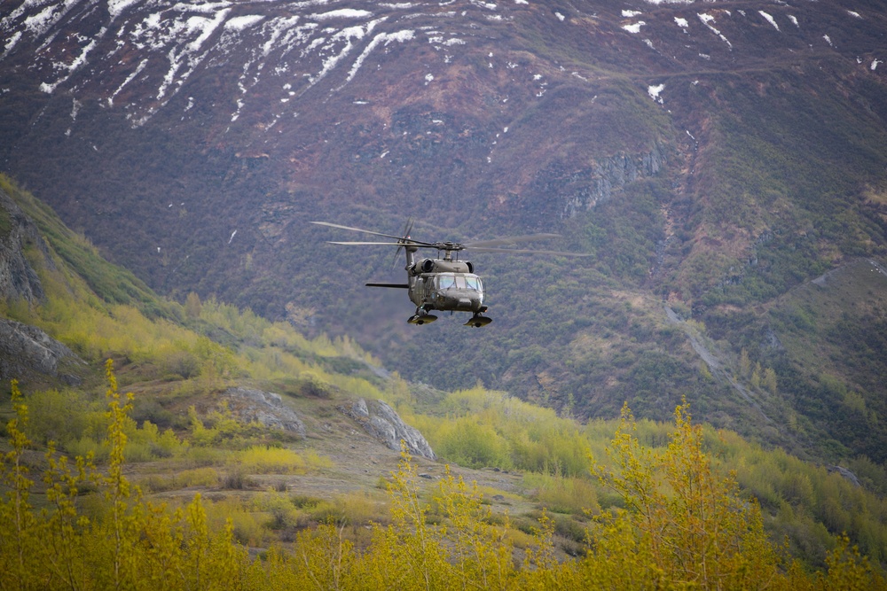 Alaska Army Aviation Conducts Training Near Colony Glacier