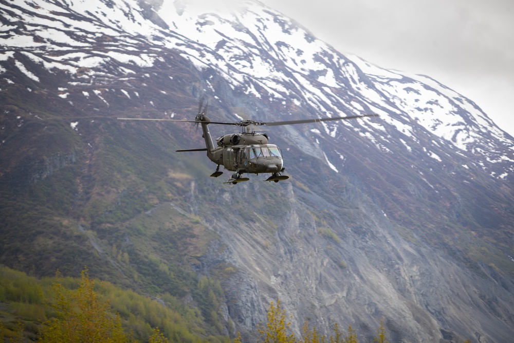 Alaska Army Aviation Conducts Training Near Colony Glacier