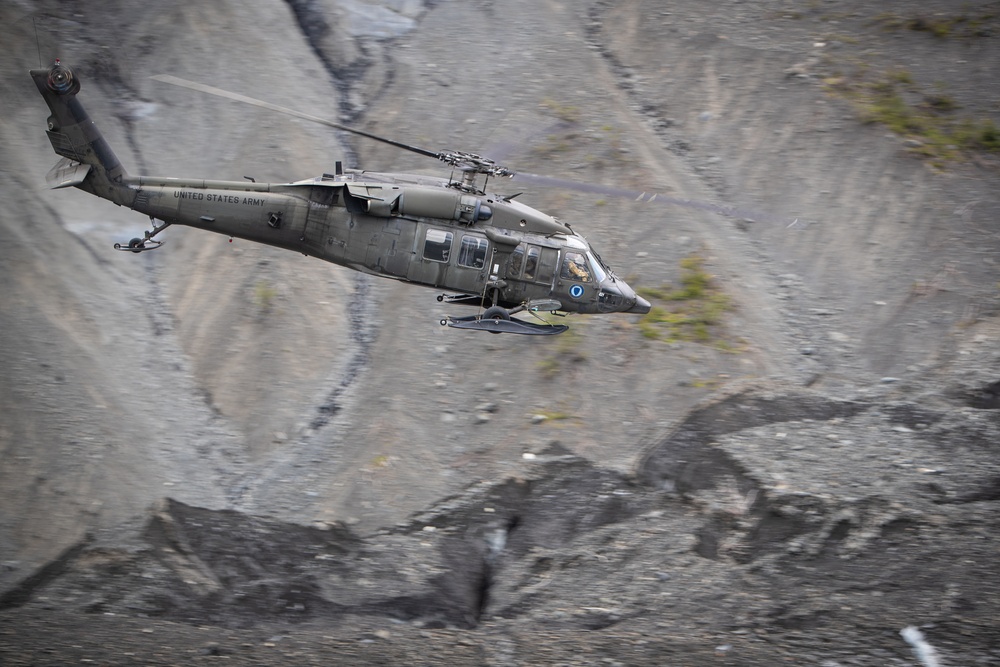 Alaska Army Aviation Conducts Training Near Colony Glacier