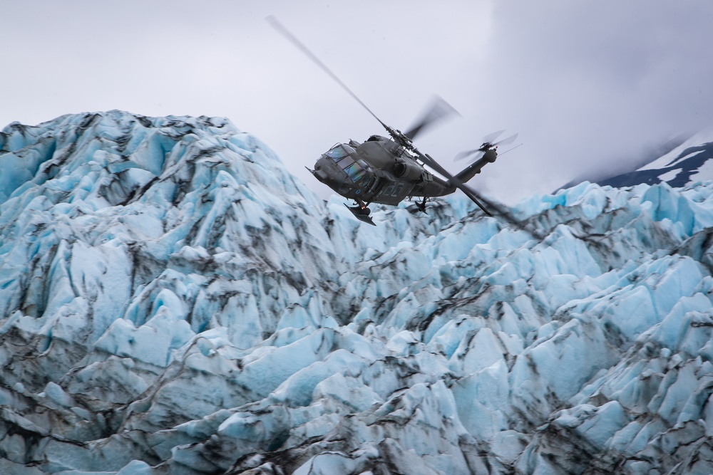 Alaska Army Aviation Conducts Training Near Colony Glacier