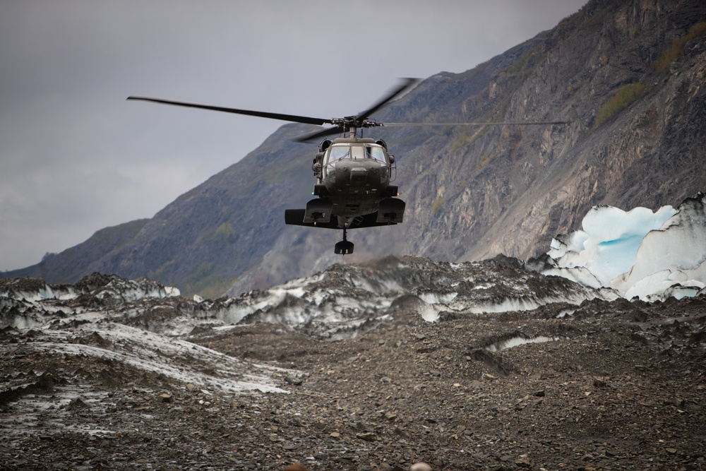 Alaska Army Aviation Conducts Training Near Colony Glacier