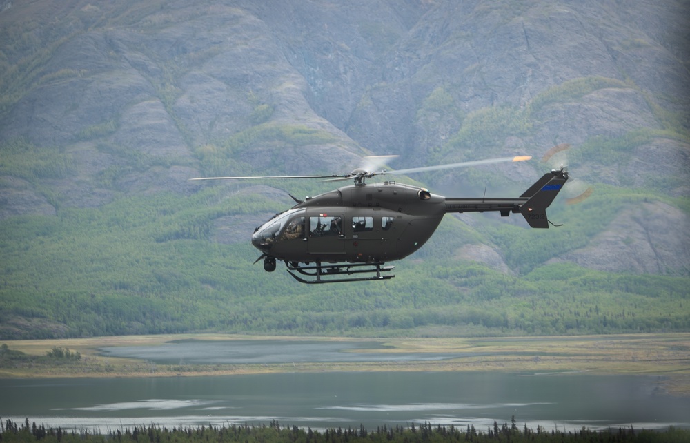 Alaska Army Aviation Conducts Training Near Colony Glacier