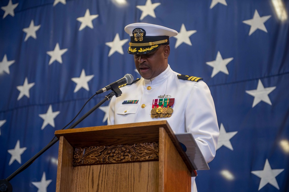 Amphibious Squadron 5 Change of Command