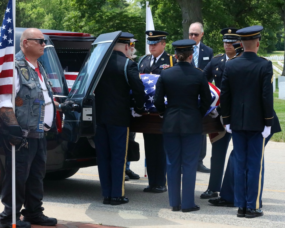 ILLINOIS NATIONAL GUARD SUPPORTS FUNERAL AND HONORS FOR WORLD WAR II TECHNICAL SERGEANT HAROLD KRETZER