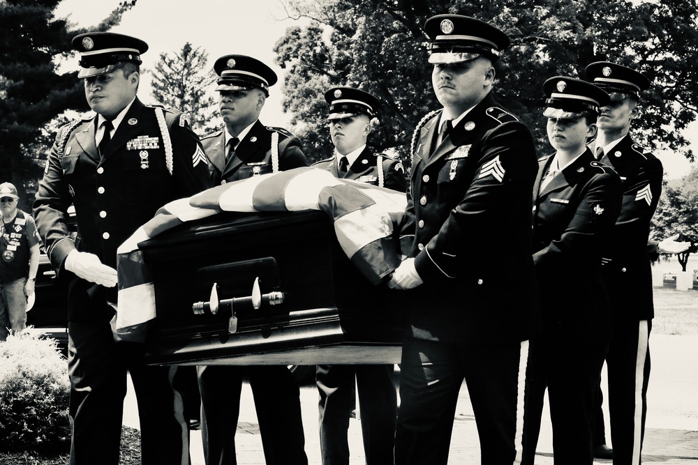 ILLINOIS NATIONAL GUARD SUPPORTS FUNERAL AND HONORS FOR WORLD WAR II TECHNICAL SERGEANT HAROLD KRETZER