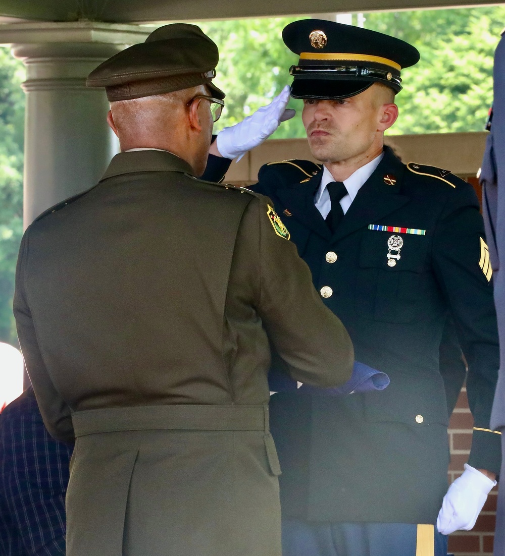 ILLINOIS NATIONAL GUARD SUPPORTS FUNERAL AND HONORS FOR WORLD WAR II TECHNICAL SERGEANT HAROLD KRETZER