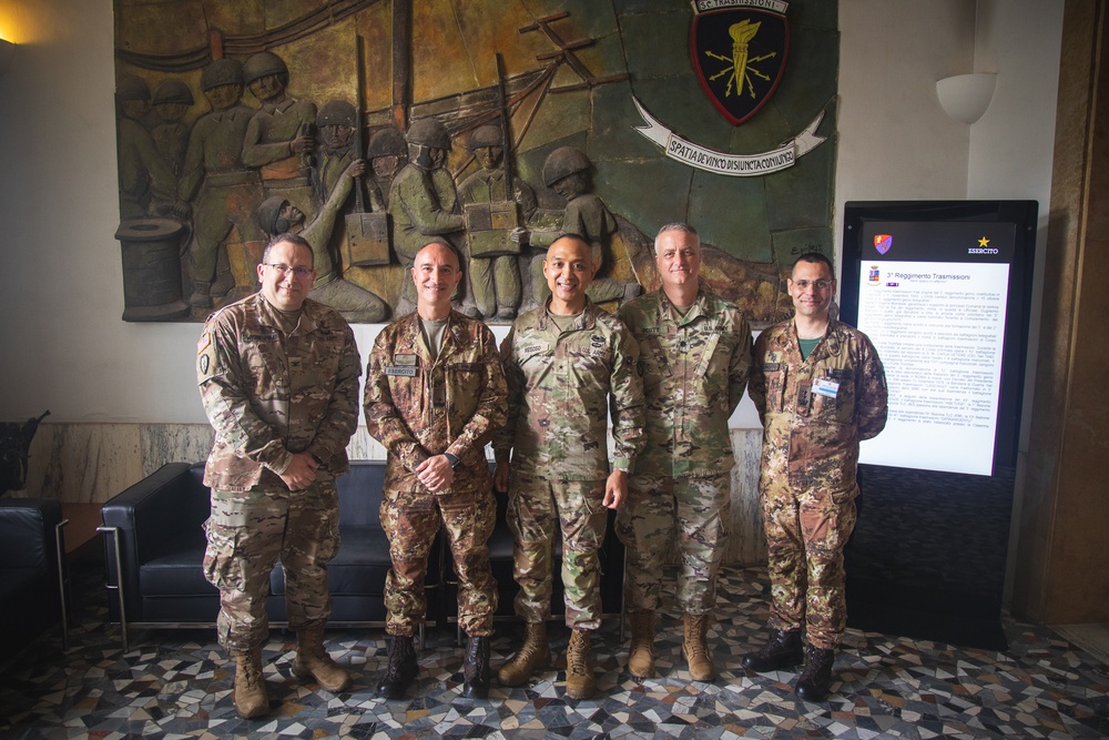 335th Signal Command, Army Reserve Cyber Protection Brigade, and Reparto Sicurezza Cibernetica leadership