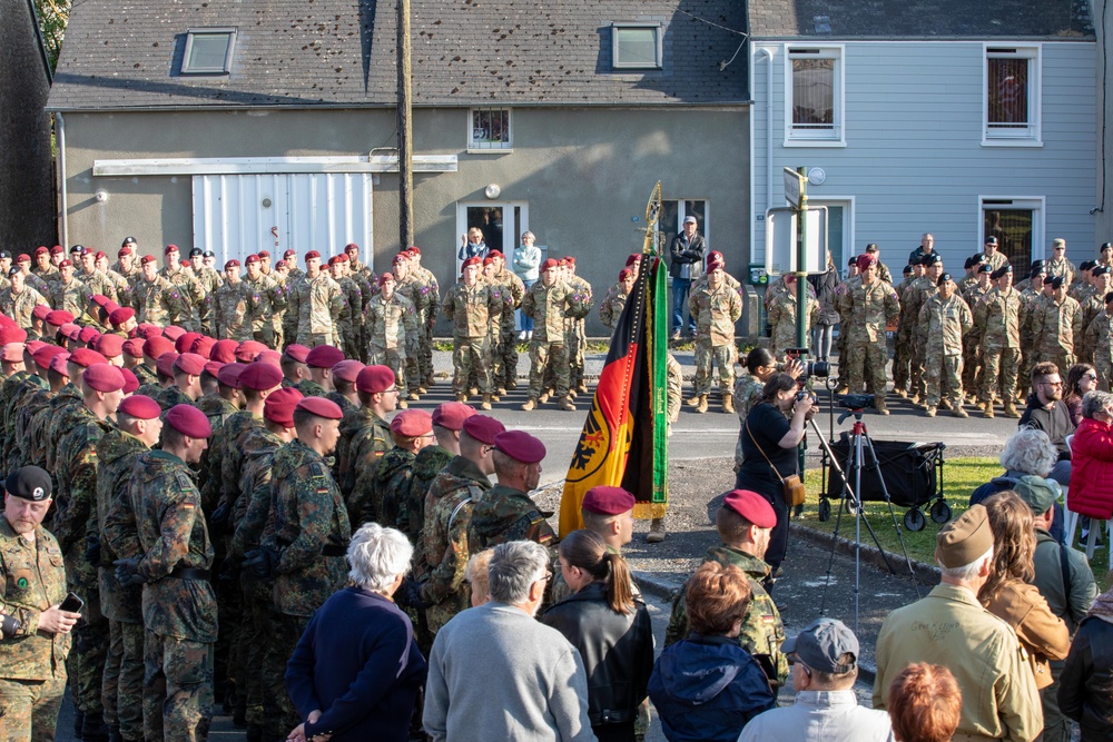 US paratroopers attend D-Day ceremony to honor the fallen