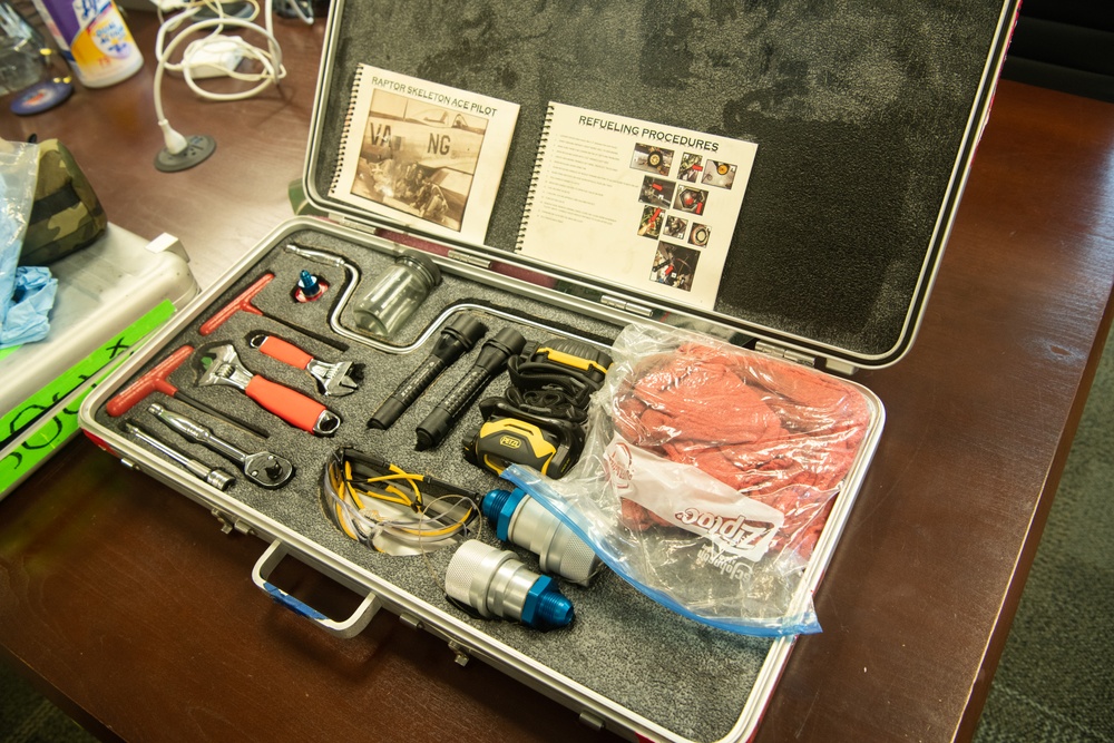 Portable F-22 maintenance kit