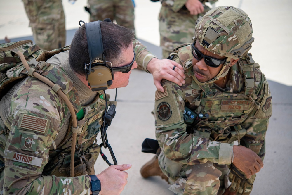 920th and 943d Security Forces HH-60G Pave Hawk helicopter training