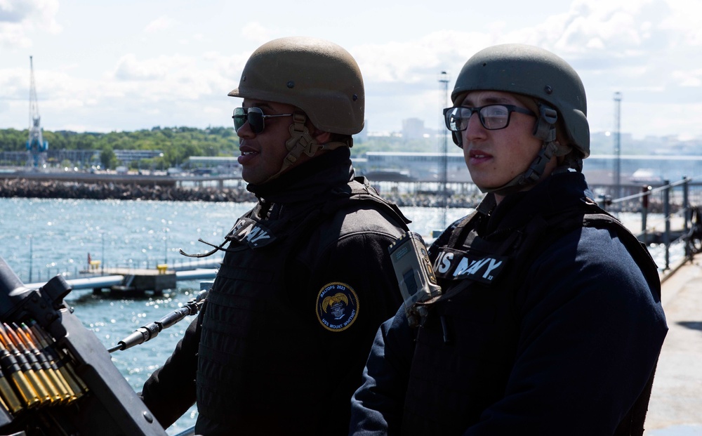 USS Mount Whitney Departs From Tallinn