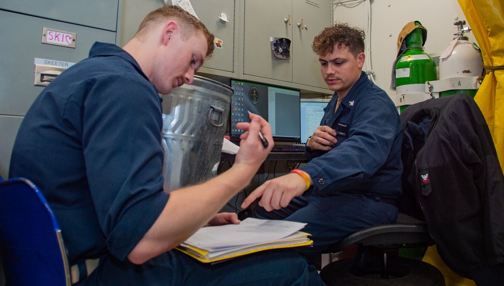 USS Ronald Reagan (CVN 76) medical Sailors perform daily duties