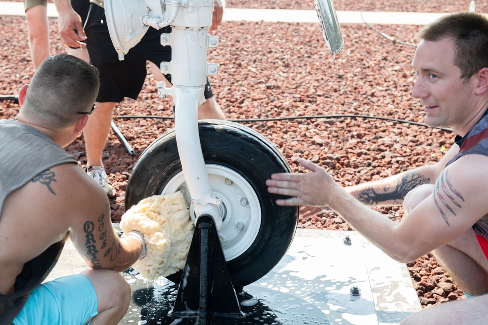 131st Maintenance Flight cleans Heritage Park