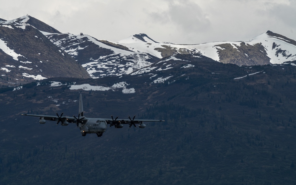 Kodiak Mace 23: VMGR squadrons conduct joint operations with 11th Airborne Division