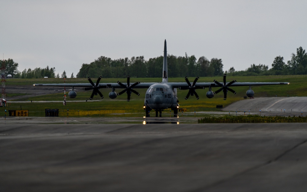 Kodiak Mace 23: VMGR squadrons conduct joint operations with 11th Airborne Division