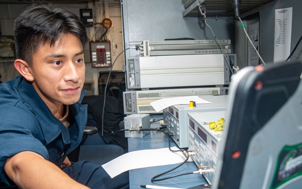 Sailor Calibrates Audio Analyzer