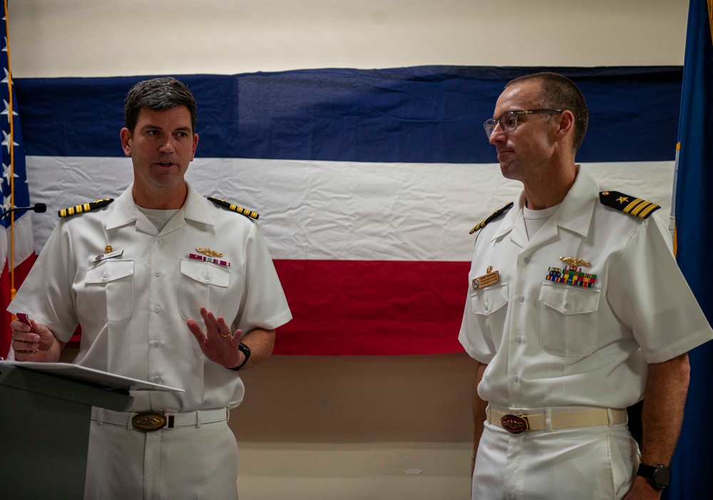 USS Jefferson City Holds Change-of-Command Ceremony