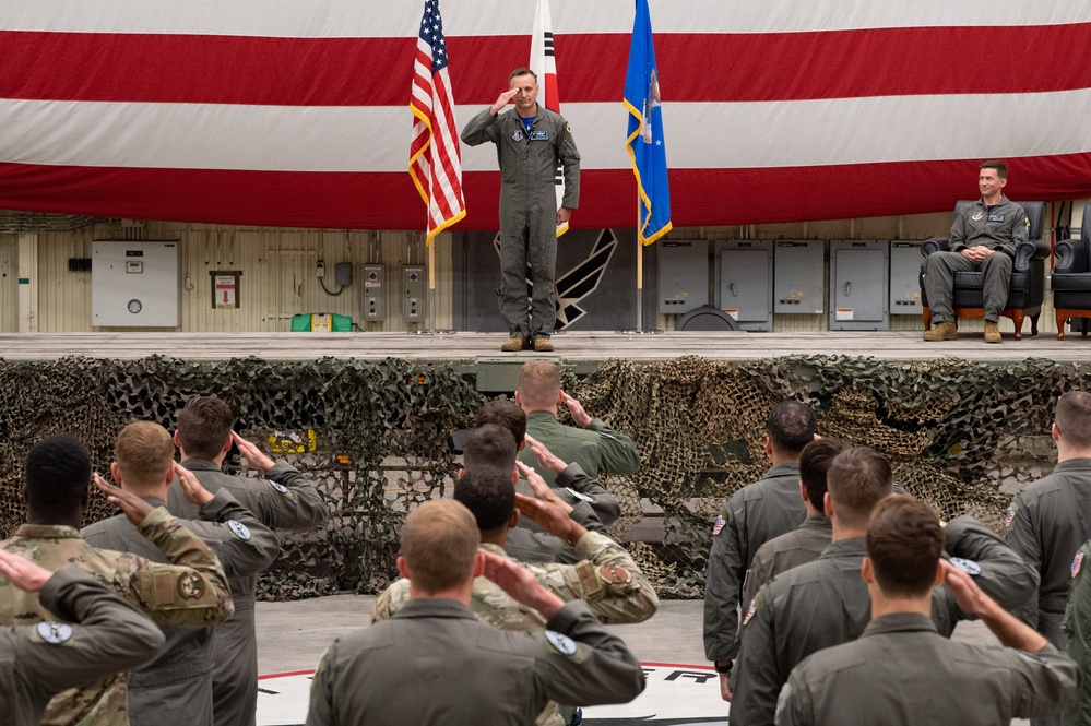 Wolf Pack holds 35th Fighter Squadron change of command