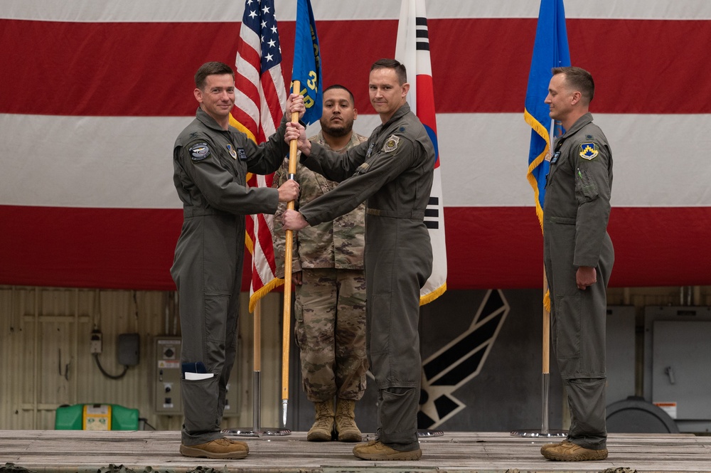 Wolf Pack holds 35th Fighter Squadron change of command