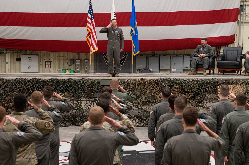 Wolf Pack holds 35th Fighter Squadron change of command