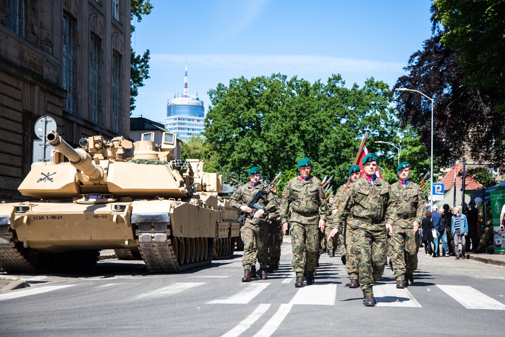 Reaching Out to the Szczecin Community and Veterans