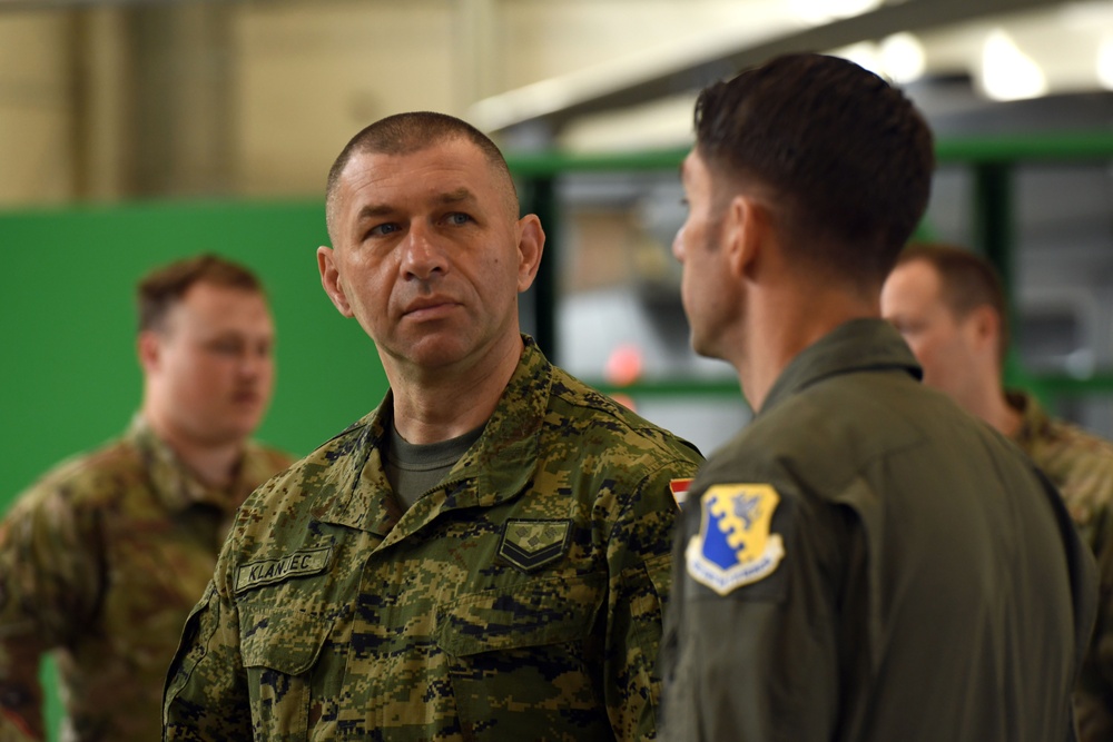 Croatian Armed Forces senior enlisted leader visits Aviano