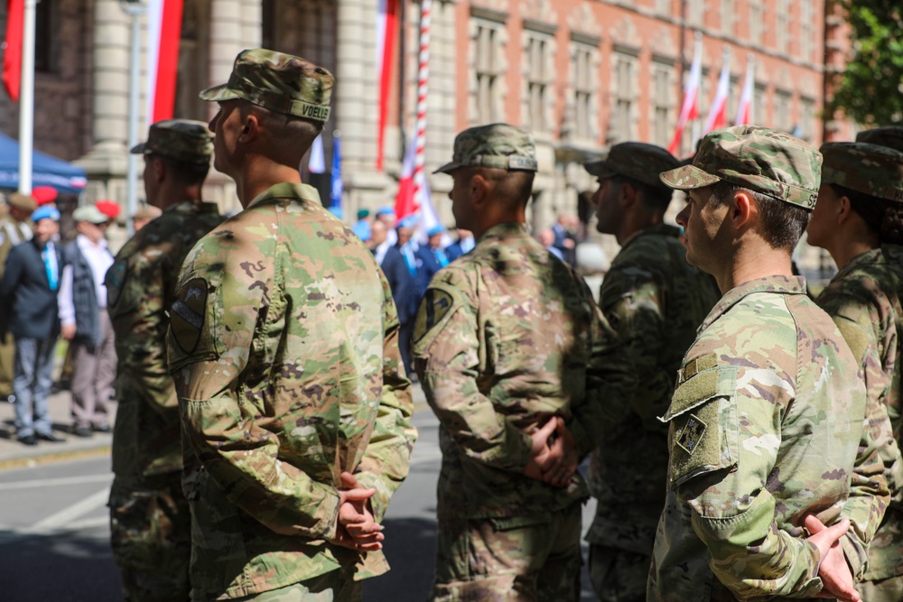 U.S. Soldiers Participate in Polish Veteran’s Day Event