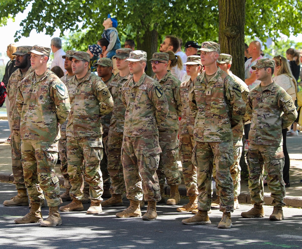 U.S. Soldiers Participate in Polish Veteran’s Day Event