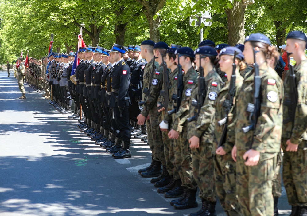 U.S. Soldiers Participate in Polish Veteran’s Day Event