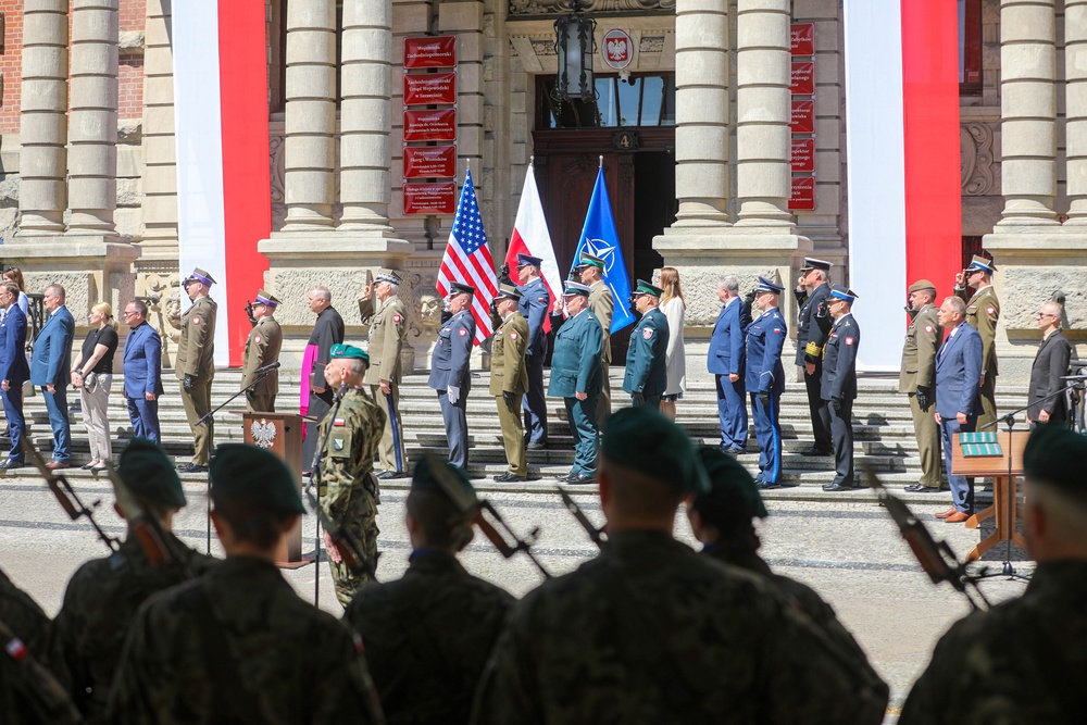 U.S. Soldiers Participate in Polish Veteran’s Day Event