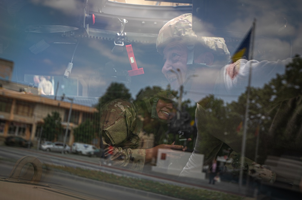 Soldiers set up public display for local Romanians