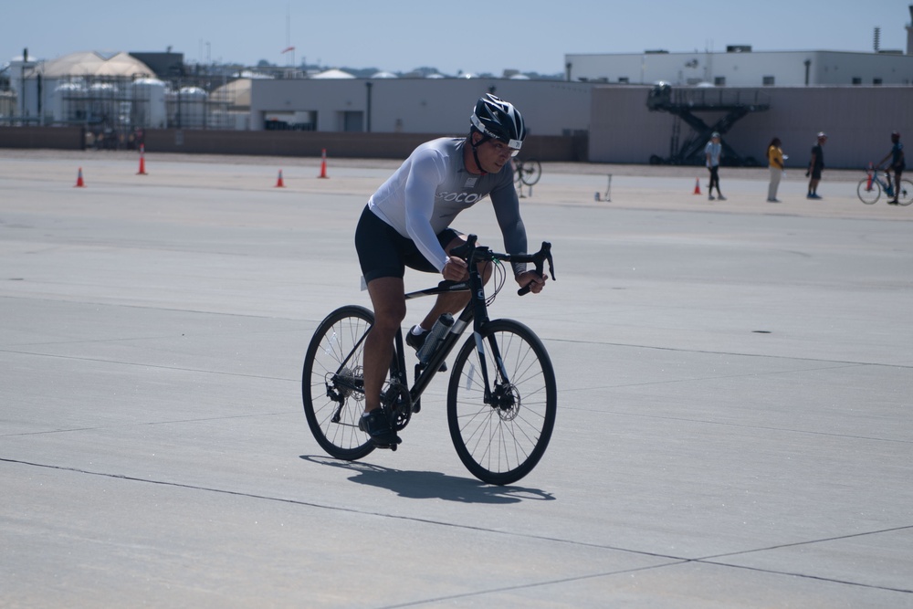 USSOCOM races in cycling