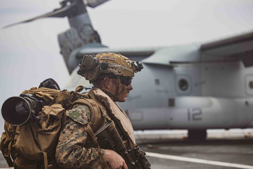 26th MEU Marines Complete Simulated Airfield Seizure during C2X