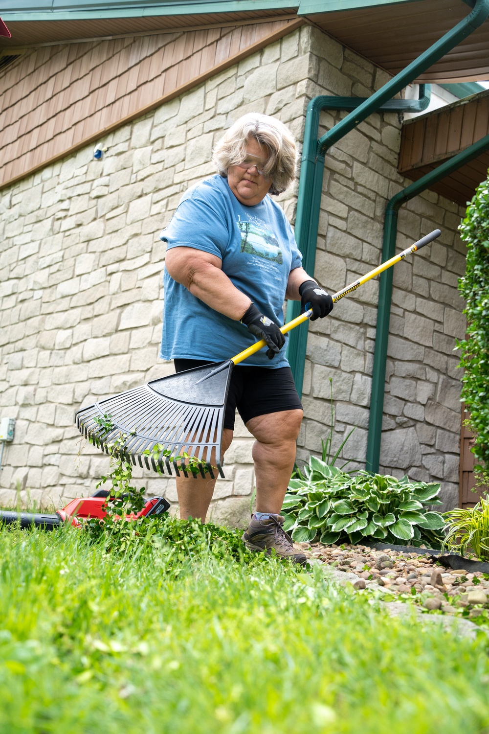 Volunteer campers provide extra helping hands to lake staff