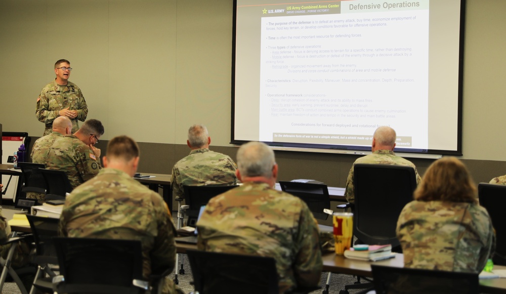 U.S Army Combined Arms Center holds discussion on FM 3-0 with Division Soldiers