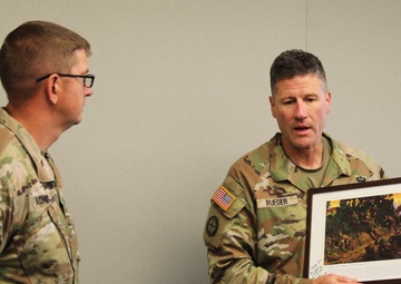 U.S Army Combined Arms Center holds discussion on FM 3-0 with Division Soldiers