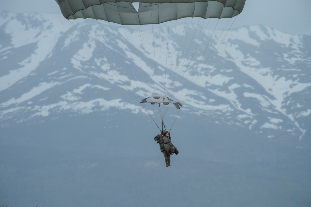 1-509th and 3-509th Infantry Regiments jump together celebrating Geronimo unit lineage