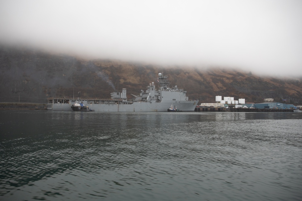 USS Harpers Ferry (LSD 49) pulls into port in Kodiak, Alaska